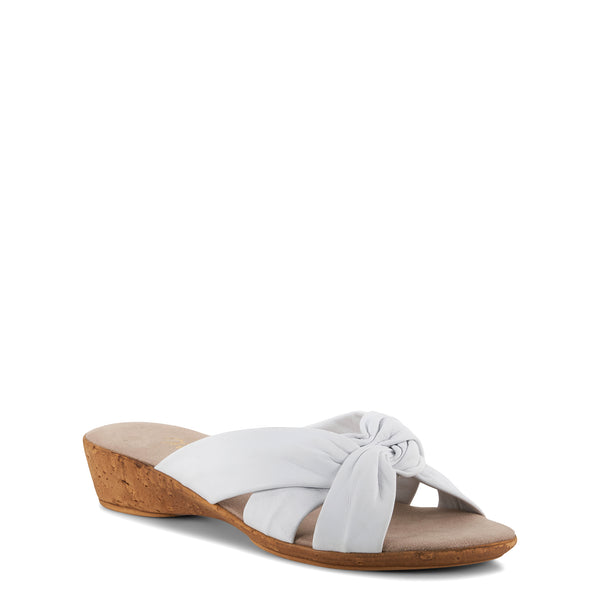 Seashore / White
