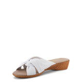 Seashore / White